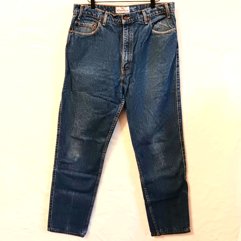 Vintage 93' Levi's Cotton Dark Wash 540 Relaxed Fit. 38x38.